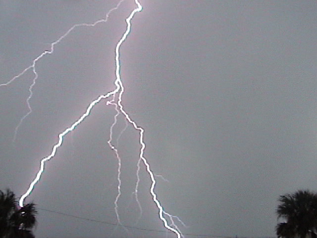 Lightning strike photograph 14