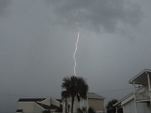 Lightning strike photograph 4