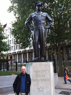 Adrian and Rex visit London, photograph 22 of 33